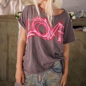 EUC Magnolia Pearl Love In Neon Tee, OS